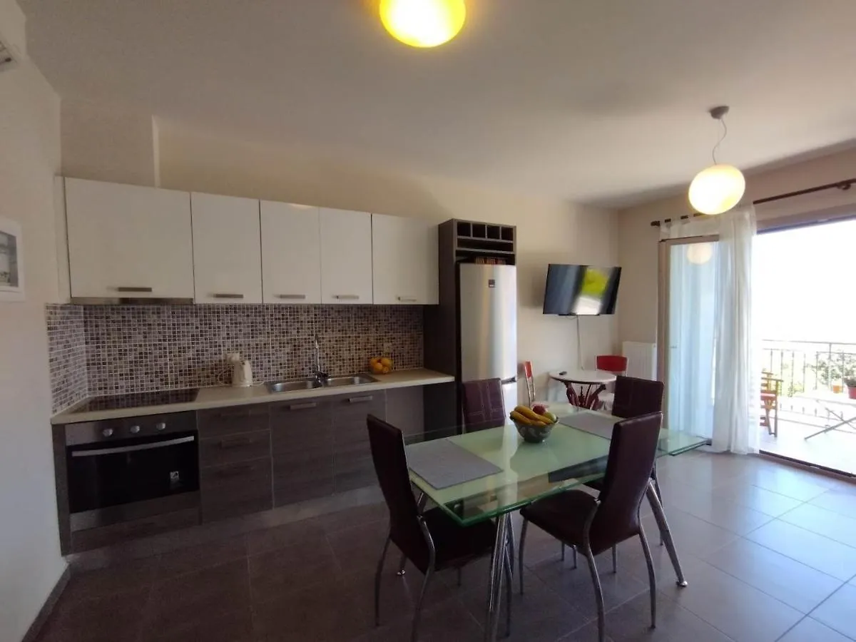 Angelos Apartments Karavomylos